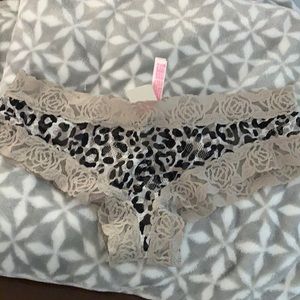 Never worn Victoria’s Secret Chester lace panties